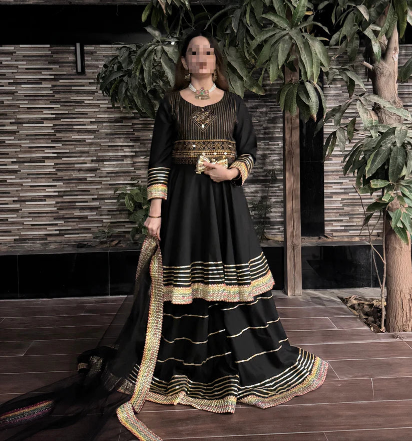 Gul Rukh dress in black