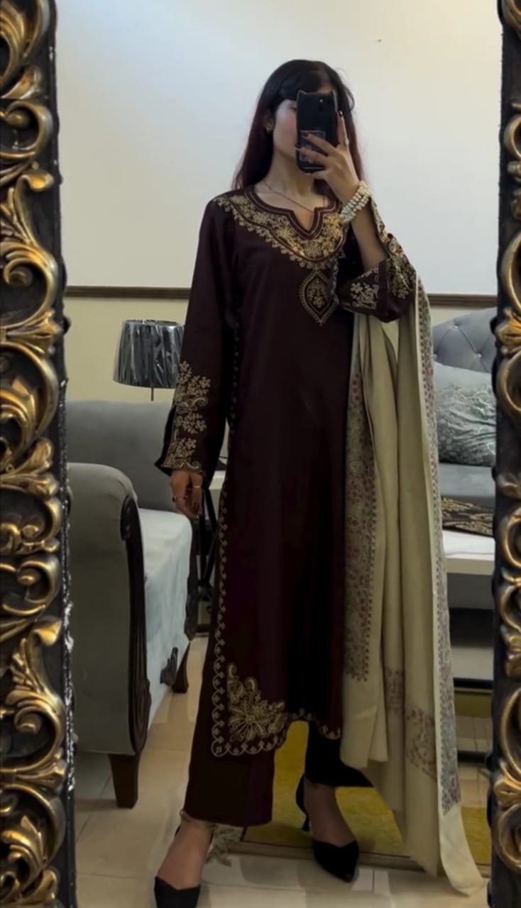 Elegant Embroidered 3-Piece Suit