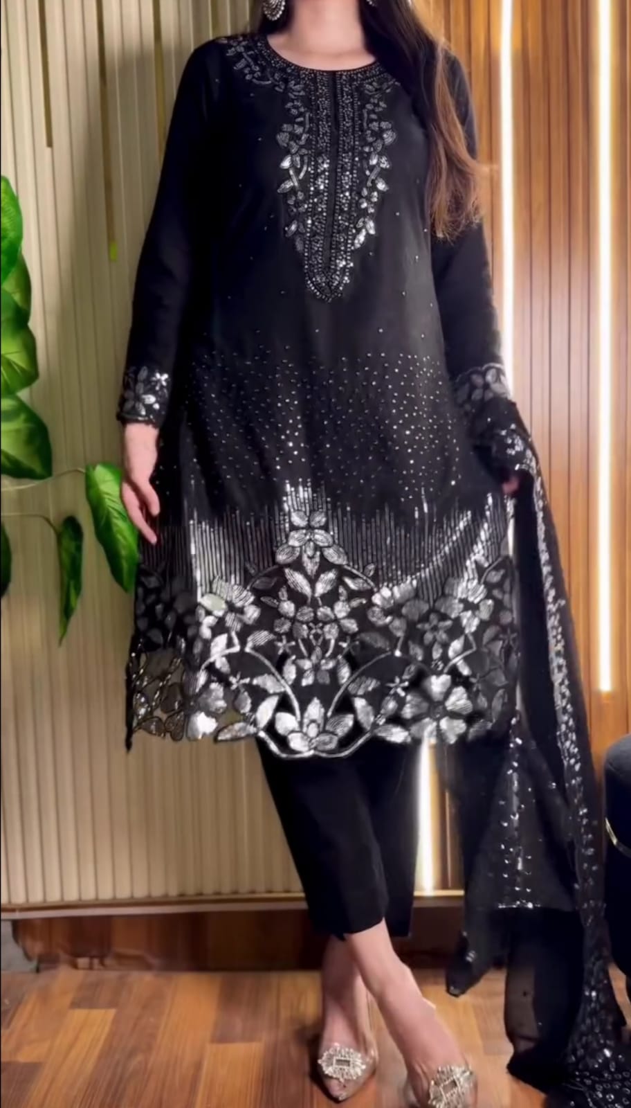 Elegant Women’s Embroidered 3-Piece Suit