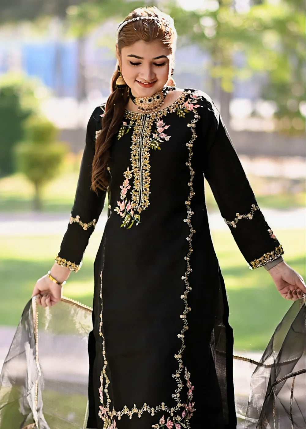 Black kynat long Embroidered Dress